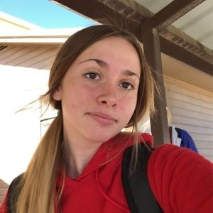 Meet your Posher, Ella